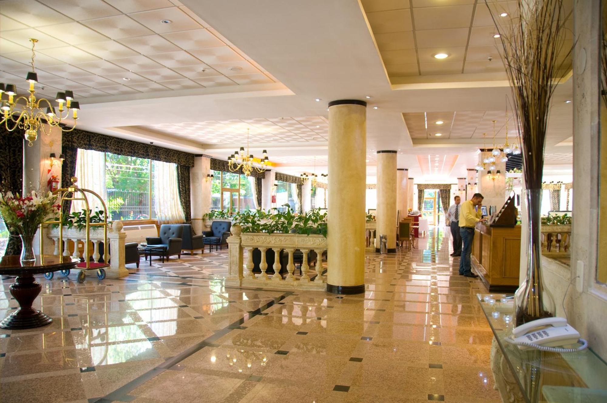 Ramada By Wyndham Buenos Aires Hotel Vicente López Exterior foto