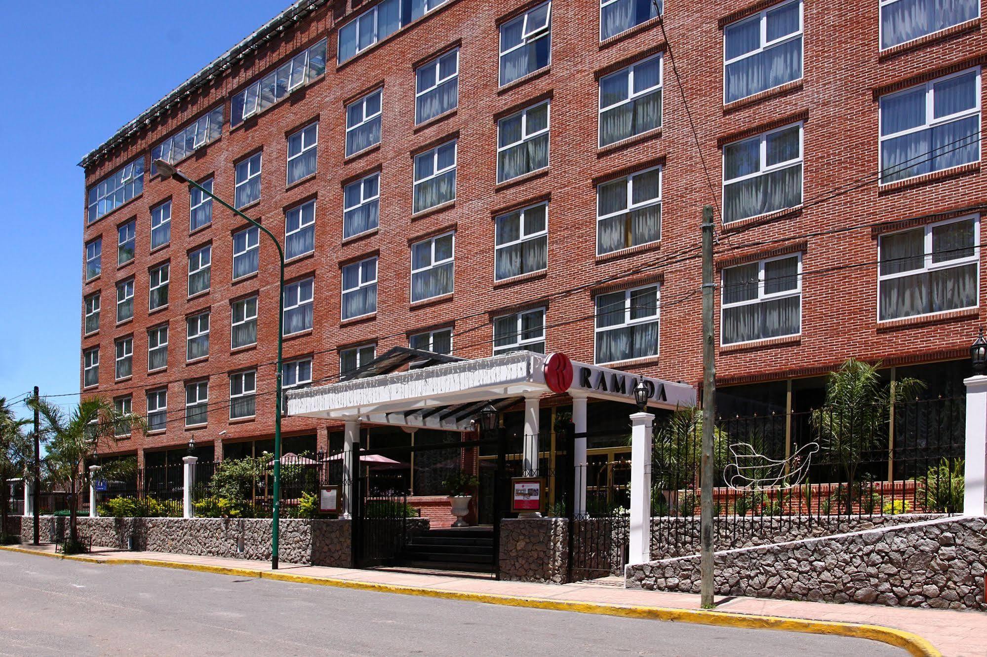 Ramada By Wyndham Buenos Aires Hotel Vicente López Exterior foto